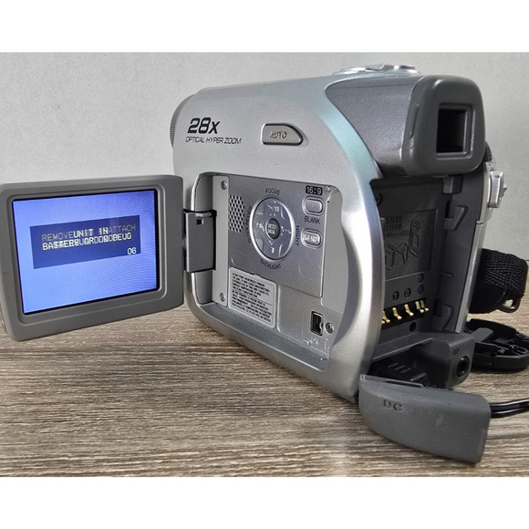 JVC GR-D347U Digital Video Camera 28x Optical Zoom, Battery, *Read - Picture 4 of 6